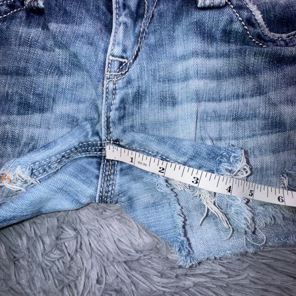 Rock Revival Jean Shorts Women's 27 Distressed Frayed Acid Wash‎ Cut Off Jorts - Picture 4 of 11